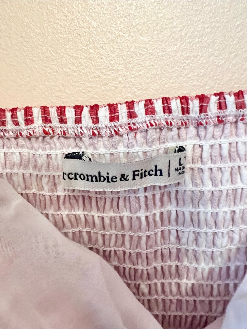 Abercrombie & Fitch Pink and Red Smocked Top - Picture 4 of 9